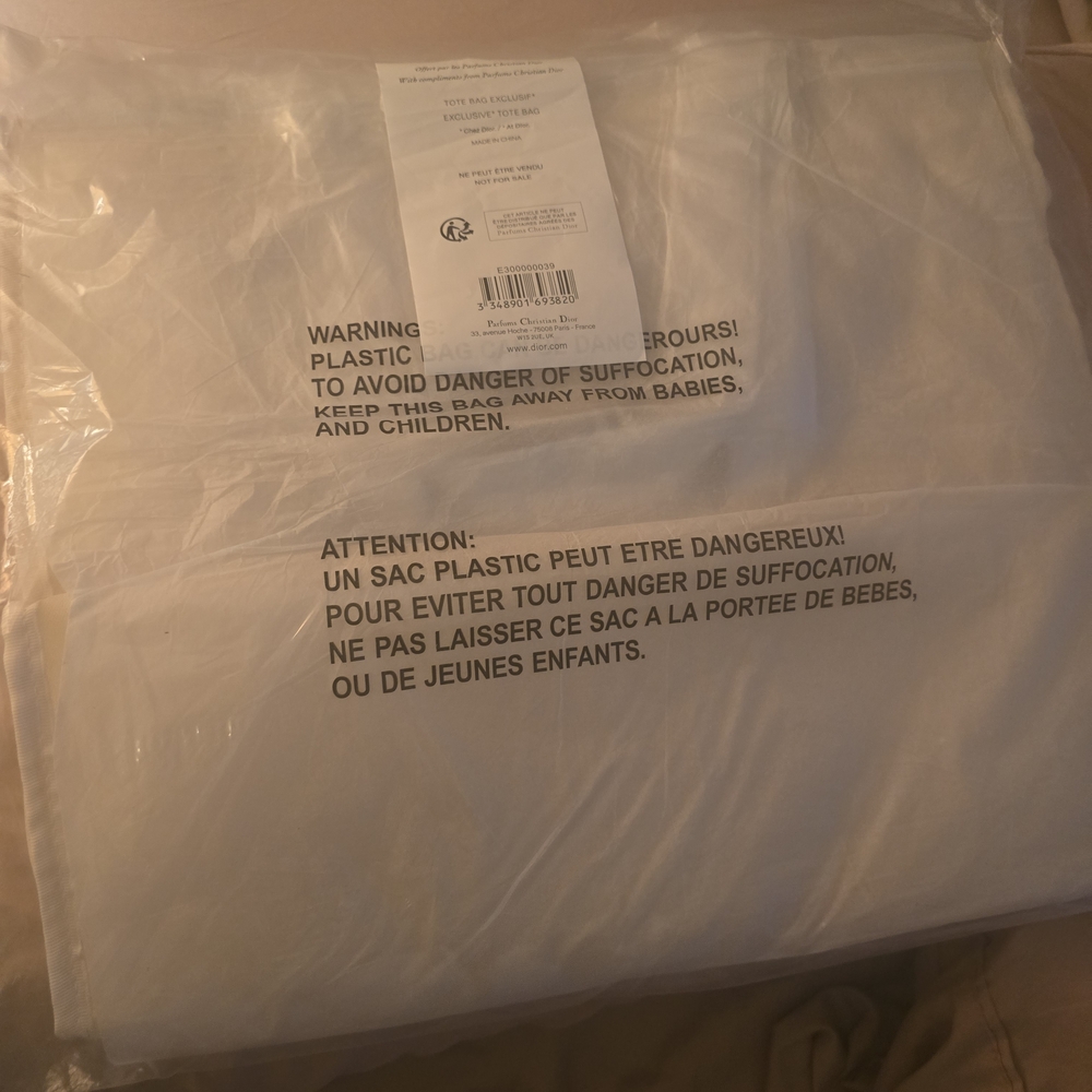 Dior GWP Cream Embroidered Tote Bag NIB - Picture 5 of 6